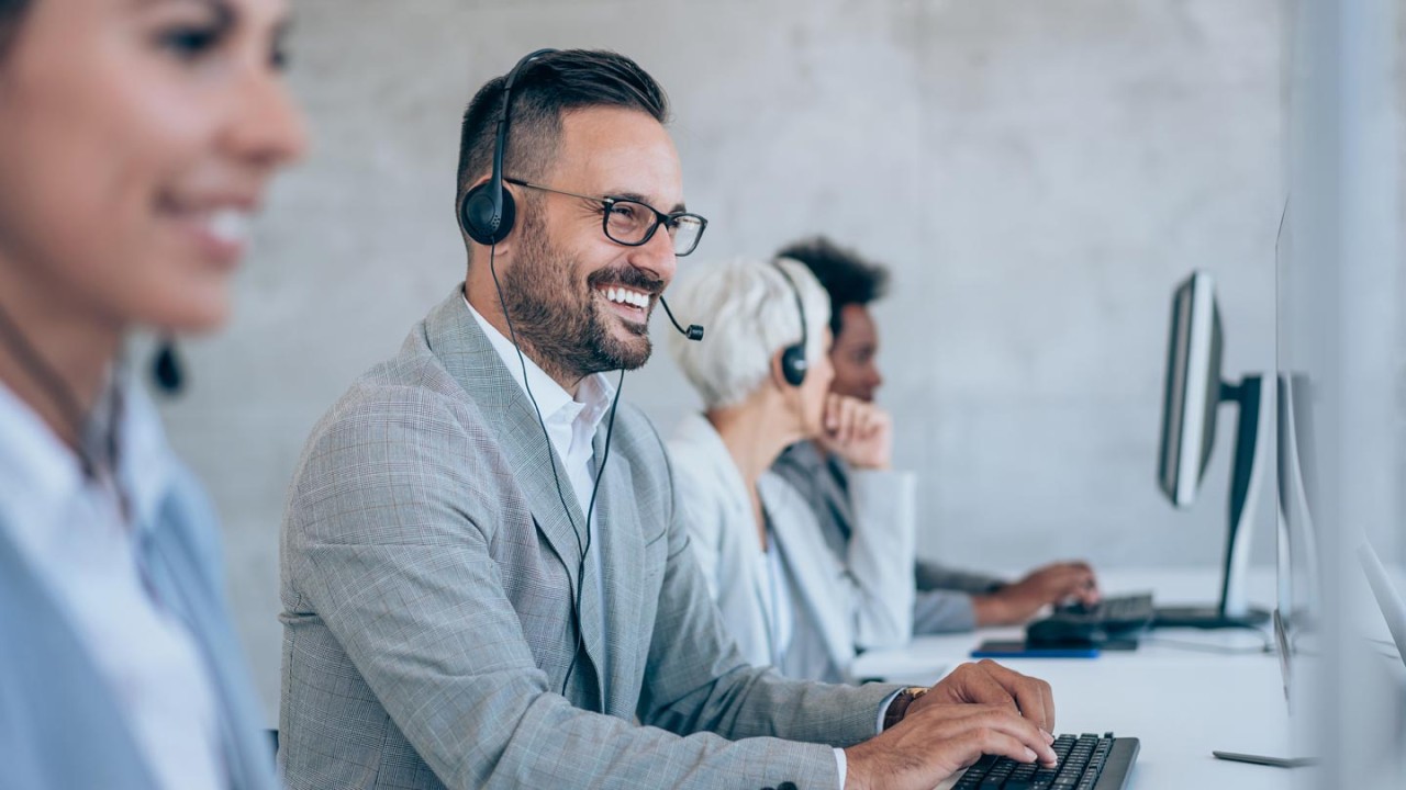 Balancing the Digital and Human Touch in the Era of AI